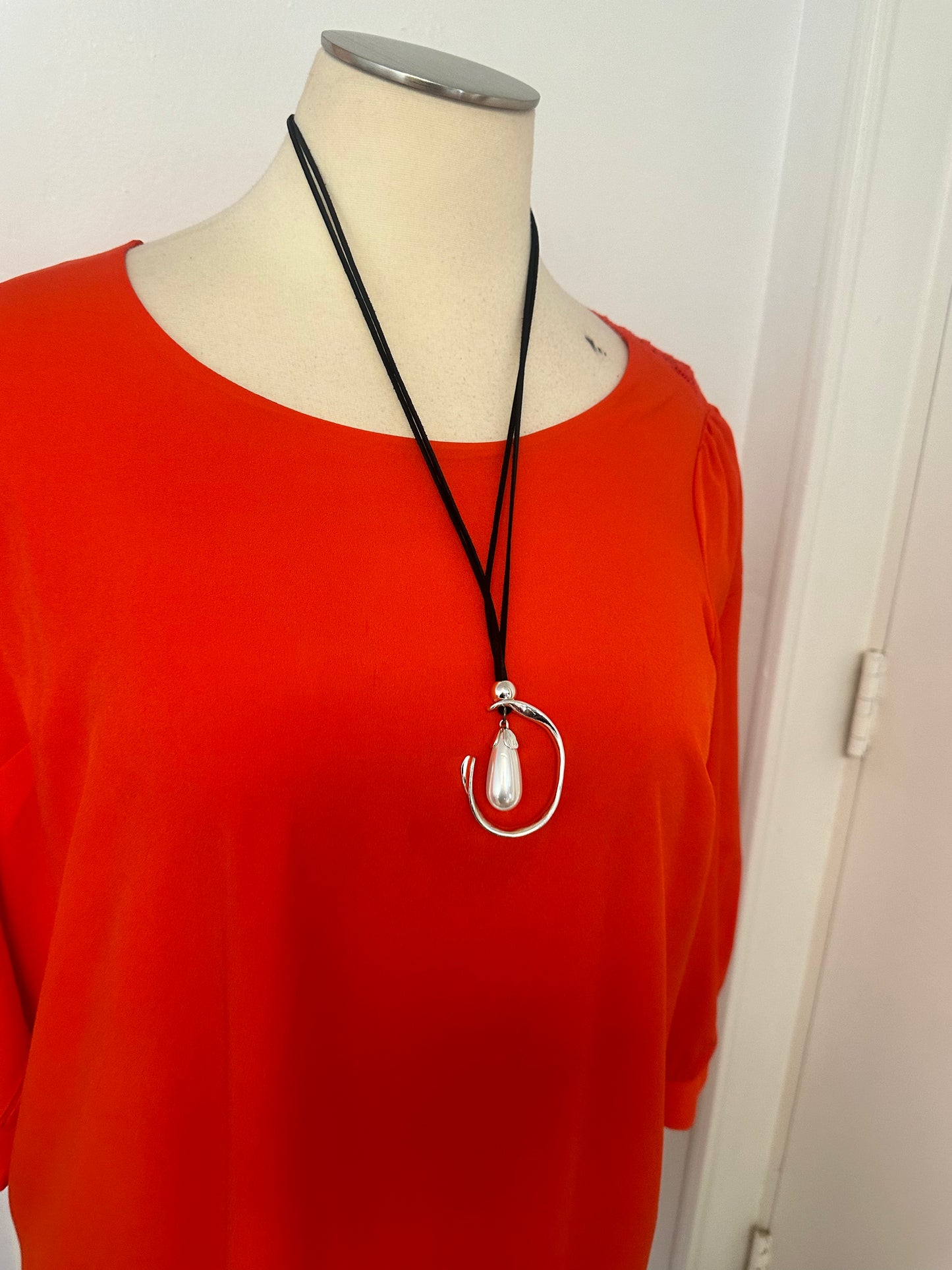Attitudes of Pearls Necklace